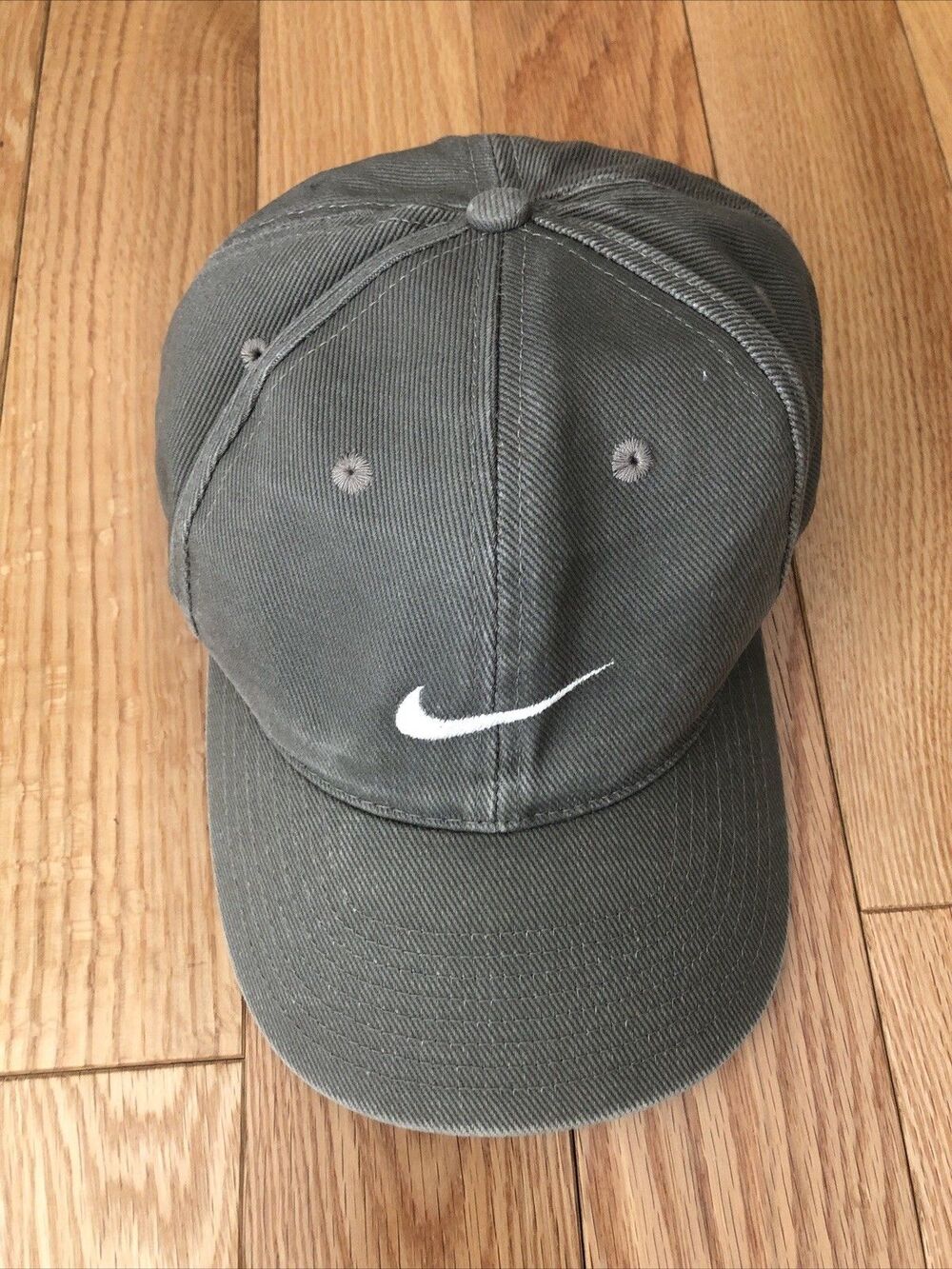 Nike Hat Gray One Size Cotton Snapback Embroidered Swoosh Vintage Style Red Tag